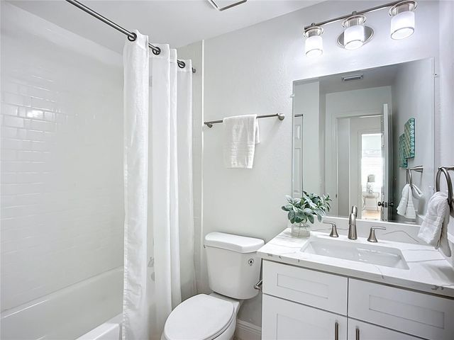 2014 HAMPSTEAD CIRCLE, Sun City Center, FL 33573