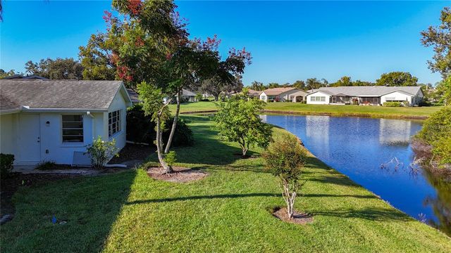 2014 HAMPSTEAD CIRCLE, Sun City Center, FL 33573