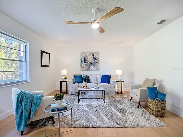 2014 HAMPSTEAD CIRCLE, Sun City Center, FL 33573