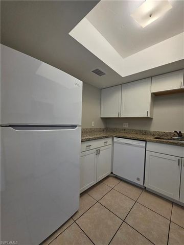 1830 Maravilla AVE 321, Fort Myers, FL 33901