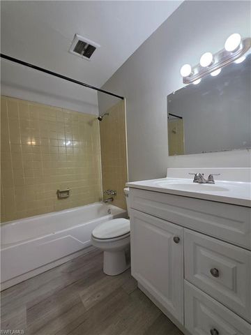 1830 Maravilla AVE 321, Fort Myers, FL 33901