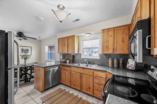 1420 E SPRING LN, Holladay, UT 84117