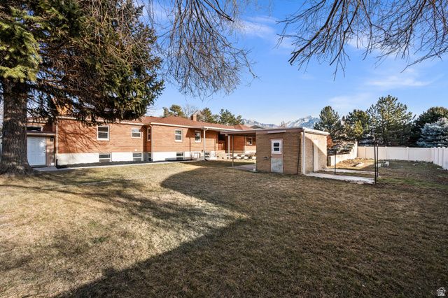 1420 E SPRING LN, Holladay, UT 84117