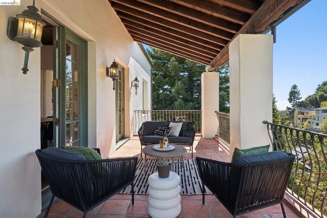 1200 Westview Dr, Berkeley, CA 94705