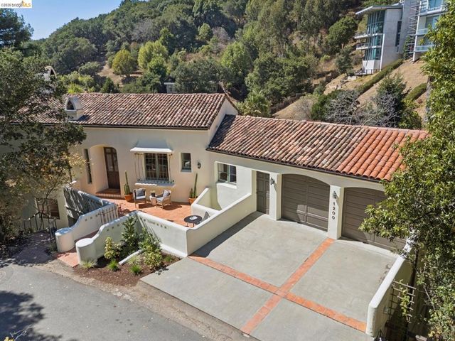 1200 Westview Dr, Berkeley, CA 94705