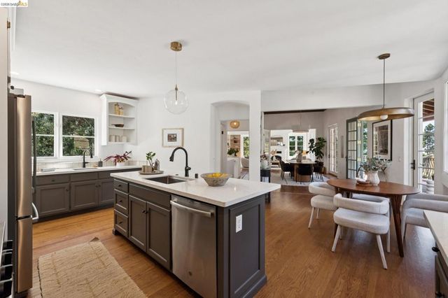 1200 Westview Dr, Berkeley, CA 94705