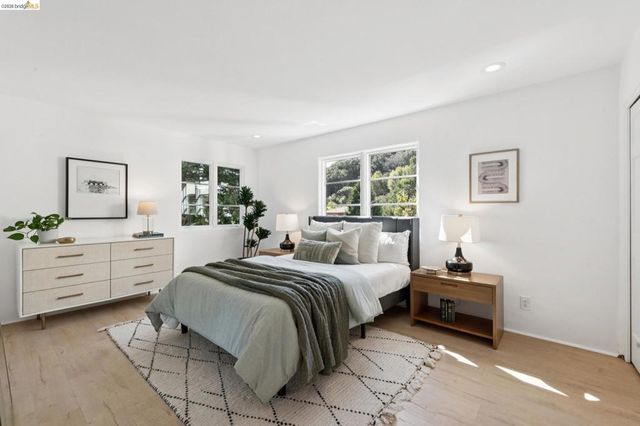 1200 Westview Dr, Berkeley, CA 94705