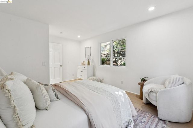 1200 Westview Dr, Berkeley, CA 94705