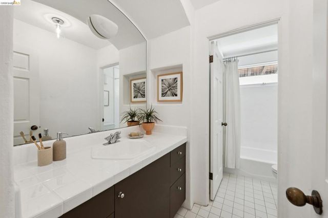 1200 Westview Dr, Berkeley, CA 94705