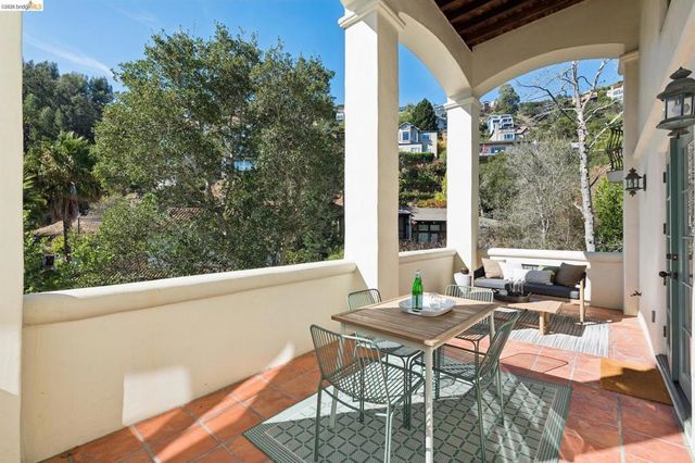 1200 Westview Dr, Berkeley, CA 94705