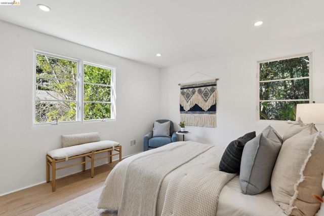1200 Westview Dr, Berkeley, CA 94705