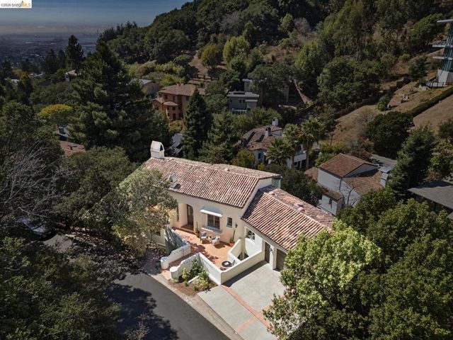 1200 Westview Dr, Berkeley, CA 94705