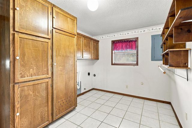 31 Poinsetta Road, Sulphur, LA 70663