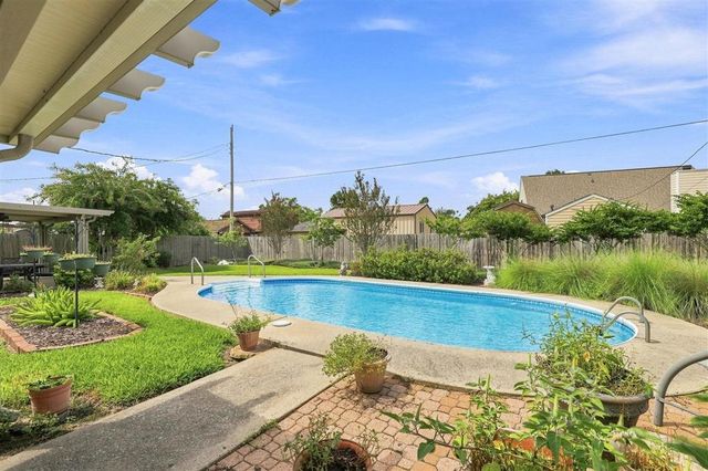 31 Poinsetta Road, Sulphur, LA 70663