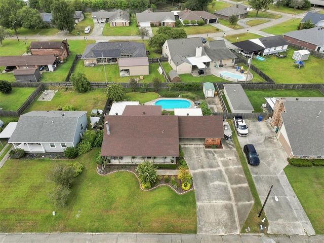 31 Poinsetta Road, Sulphur, LA 70663
