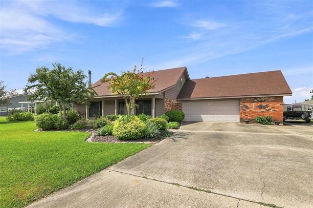 31 Poinsetta Road, Sulphur, LA 70663