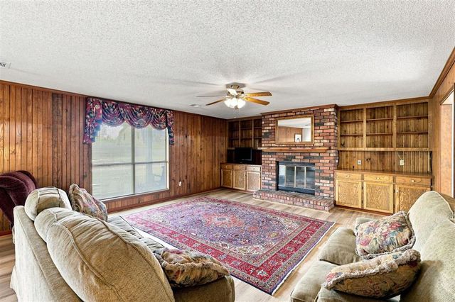 31 Poinsetta Road, Sulphur, LA 70663