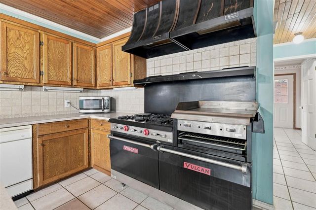 31 Poinsetta Road, Sulphur, LA 70663