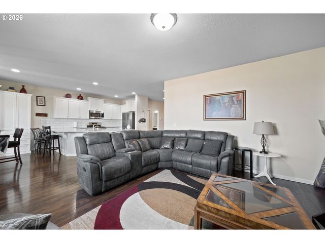 3676 N 10TH St, Ridgefield, WA 98642