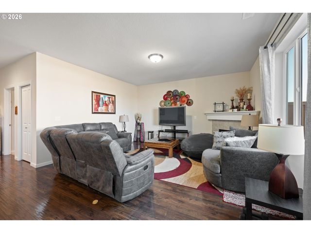 3676 N 10TH St, Ridgefield, WA 98642