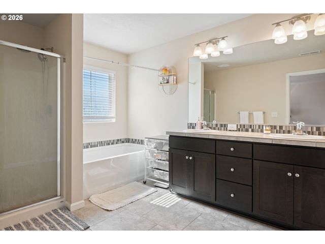 3676 N 10TH St, Ridgefield, WA 98642