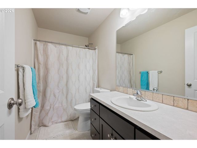 3676 N 10TH St, Ridgefield, WA 98642