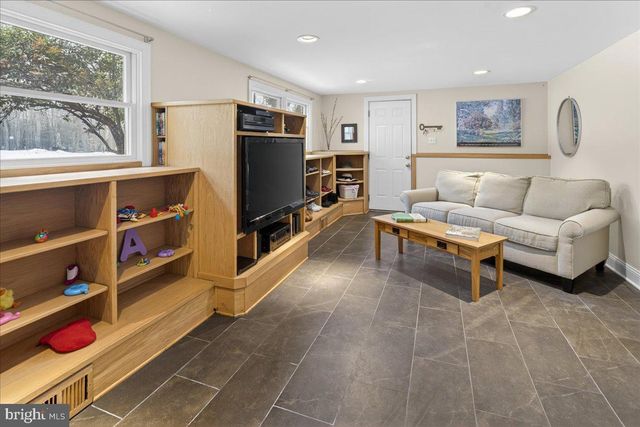 947 CHERRY HILL RD, Princeton, NJ 08540