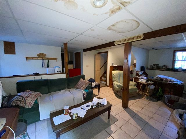 571 Ware, Mansfield, MA 02048