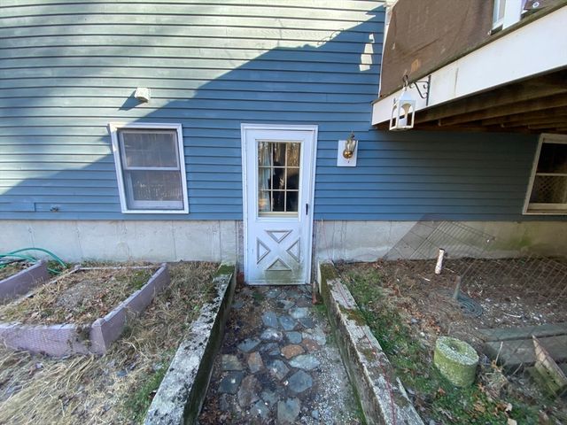 571 Ware, Mansfield, MA 02048