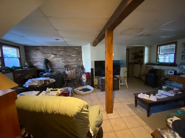 571 Ware, Mansfield, MA 02048