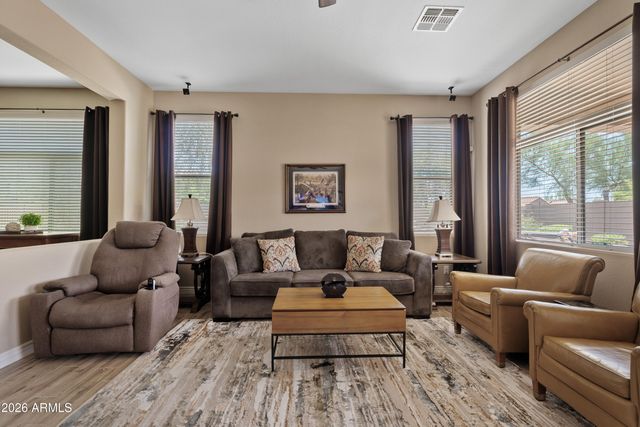 4315 E KNUDSEN Drive, Phoenix, AZ 85050
