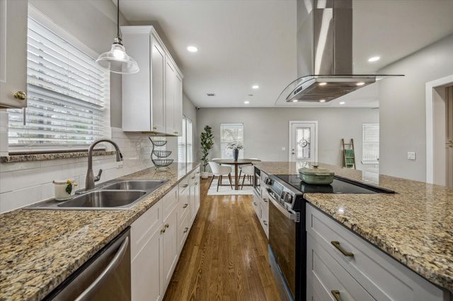 2219 Mckee Street, Houston, TX 77009