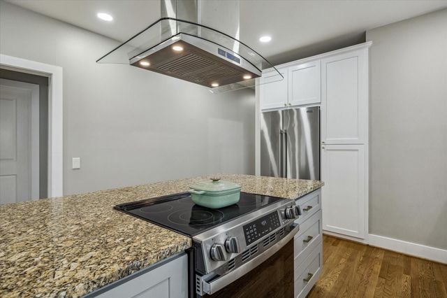 2219 Mckee Street, Houston, TX 77009