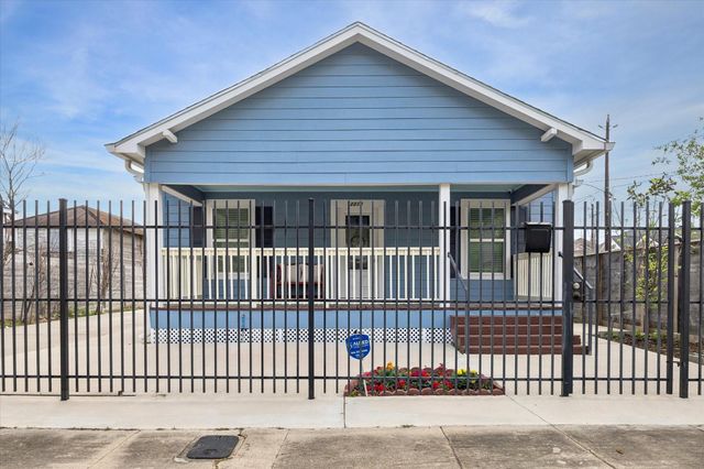 2219 Mckee Street, Houston, TX 77009