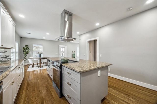 2219 Mckee Street, Houston, TX 77009