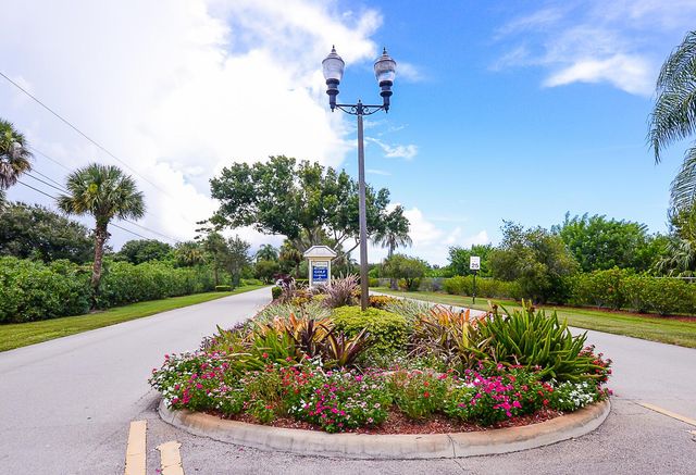 4190 Gator Greens Way 35, Fort Pierce, FL 34982