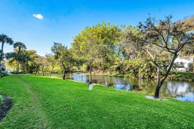 20090 Boca West Drive 381, Boca Raton, FL 33434