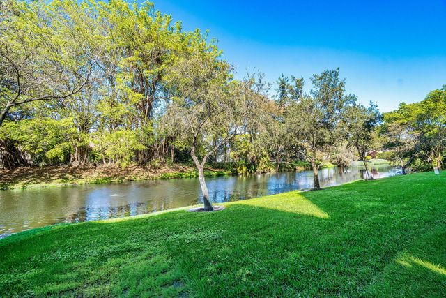 20090 Boca West Drive 381, Boca Raton, FL 33434