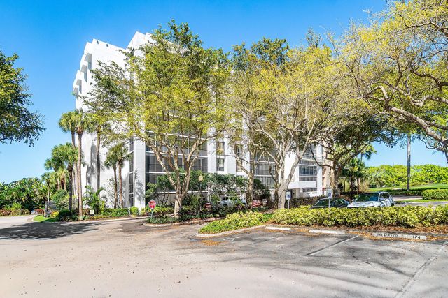 20090 Boca West Drive 381, Boca Raton, FL 33434