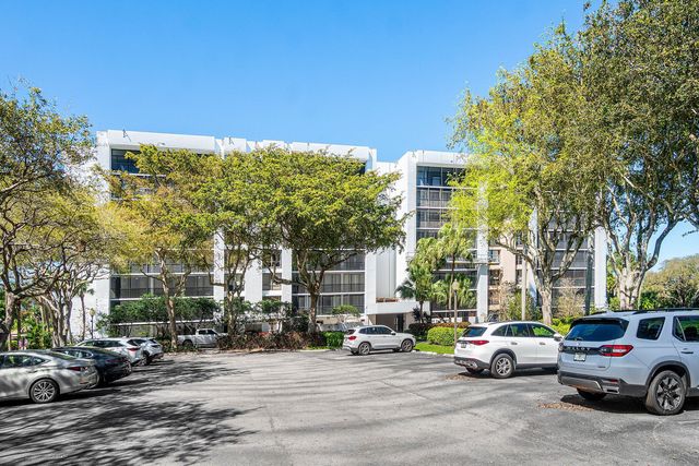 20090 Boca West Drive 381, Boca Raton, FL 33434