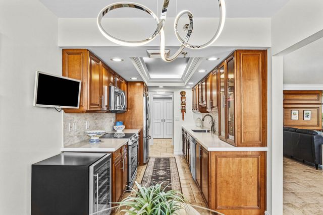 20090 Boca West Drive 381, Boca Raton, FL 33434