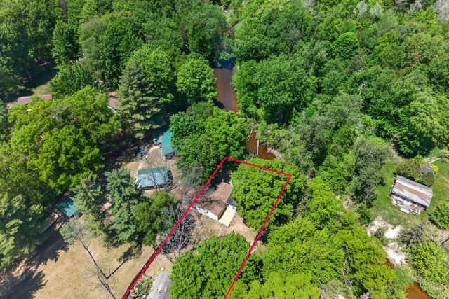 8538 W Haskell Lake Road, Marion, MI 49665
