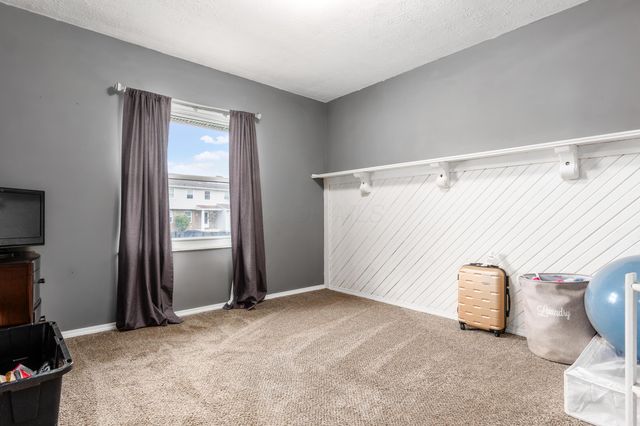 1079 Hilton Drive, Reynoldsburg, OH 43068
