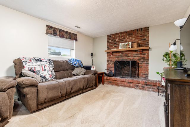 1079 Hilton Drive, Reynoldsburg, OH 43068
