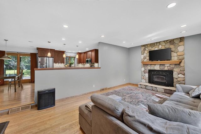 3015 Marvin Court, Cross Plains, WI 53528