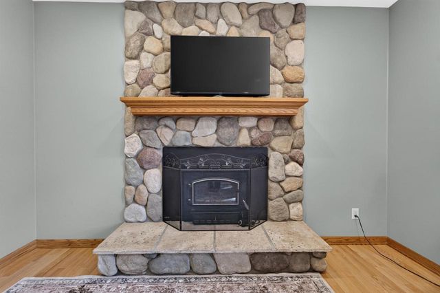 3015 Marvin Court, Cross Plains, WI 53528