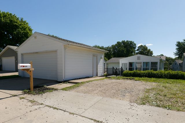 636 28th Street, Bettendorf, IA 52722