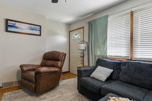 636 28th Street, Bettendorf, IA 52722