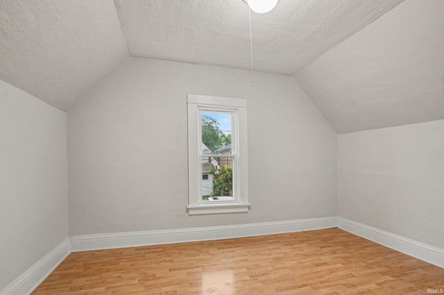 910 Milton Street, South Bend, IN 46613