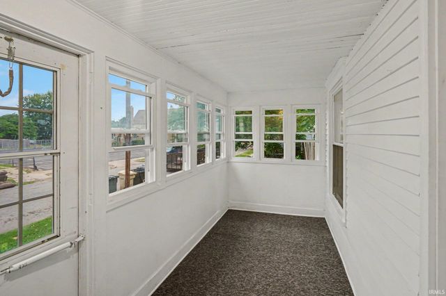 910 Milton Street, South Bend, IN 46613
